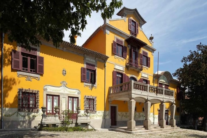 Porto: Casa São Roque and Trindade Experience Ticket