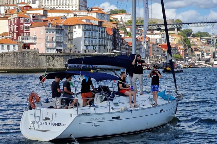 Porto: Exclusive Party viehättävällä purjeveneellä ja juomalla.