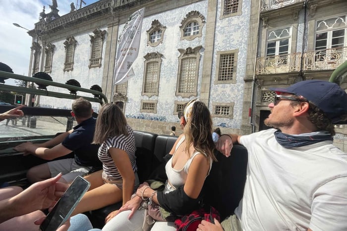 Porto from a new perspective: Historical sites & Douro views