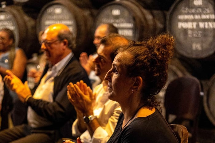 Porto: spettacolo di fado dal vivo con degustazione di vini