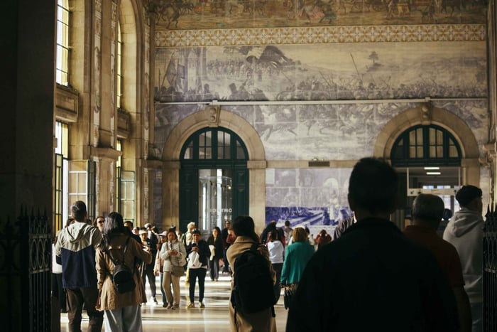 Porto Small Group Walking Tour with Local Drink & Pastry