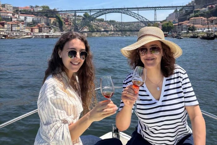 Private boat ride on the Douro River, perfect for couples or with friends