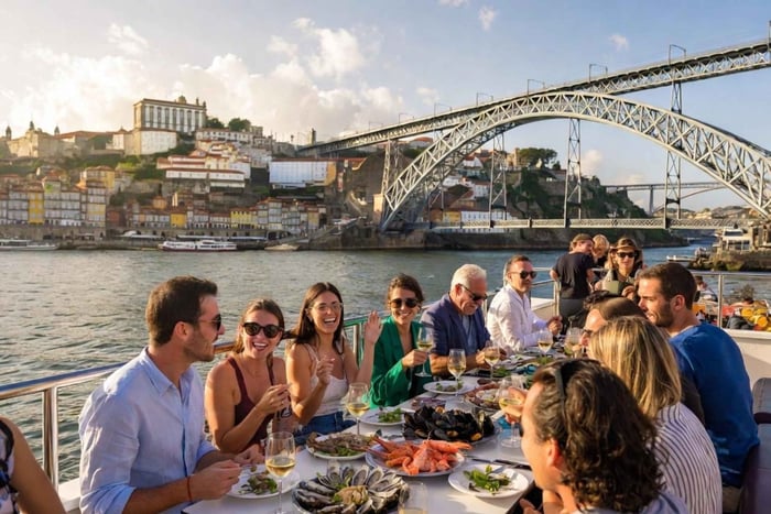 Taste of the Ocean: Authentic Porto Seafood Tour