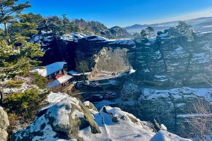 Visite d'une journée en hiver en Bohême et en Suisse saxonne depuis Prague