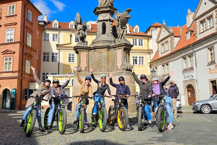 Praga: Noleggio di scooter elettrici e Cruiser Fat eBike