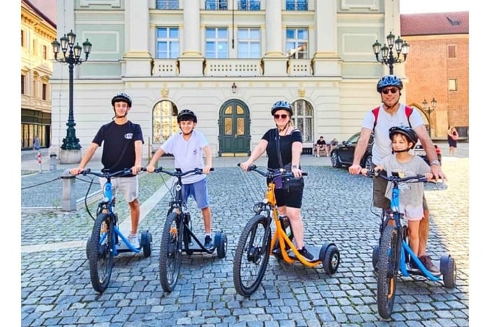 Praga: Excursão de Ecotáxi com Guia