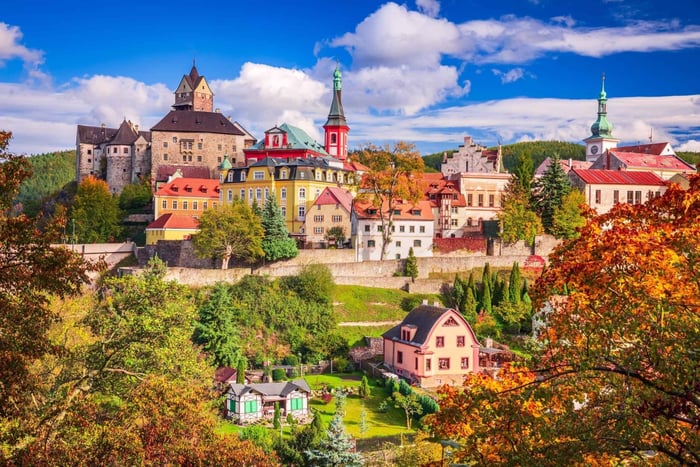 Au départ de Prague : excursion à Karlovy Vary et Loket (château en option)