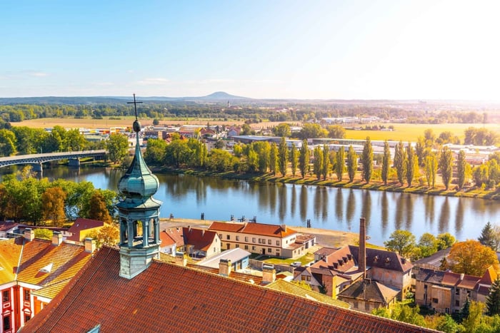 Desde Praga: Campo de Concentración de Terezín y pueblo de Litomerice.