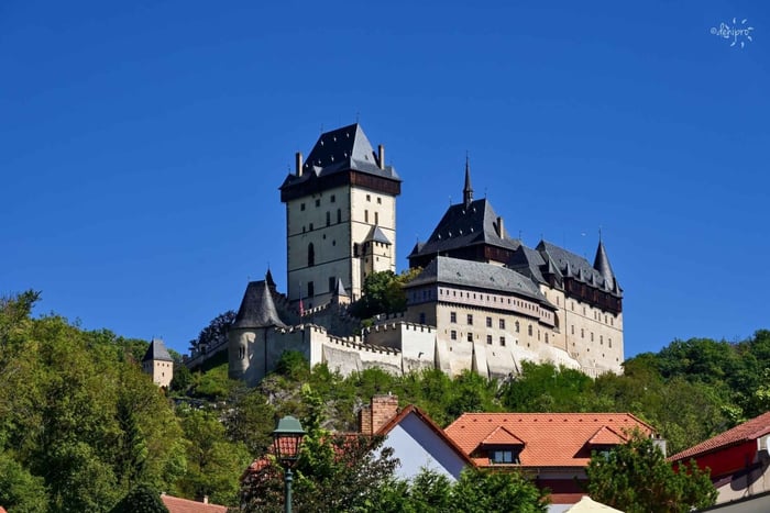 Karlštejn Castle Private Tour with Audio Guide