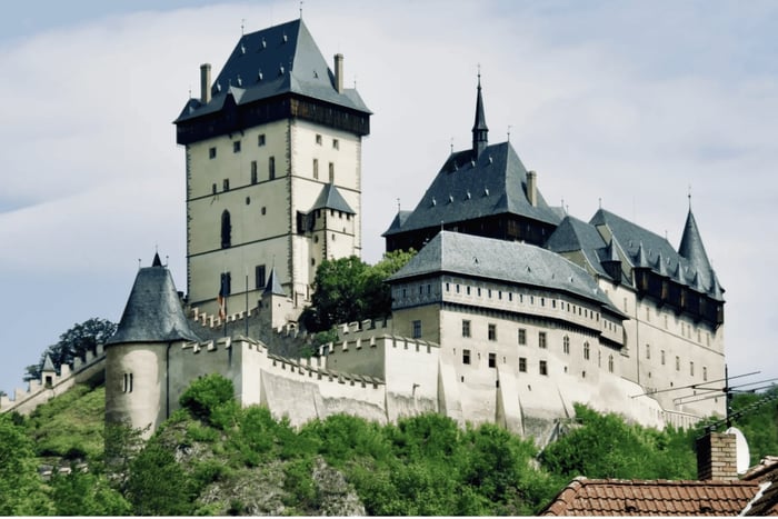 Koněprusy Caves, Karlštejn Castle & Lunch Tour