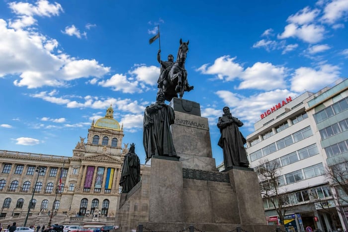 Praga: tour por los puntos destacados de la Ciudad Vieja con audioguía