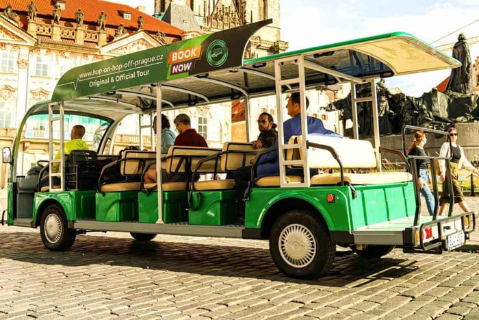 Prag: Transfer med elpendel från Gamla stan till Pragborgen