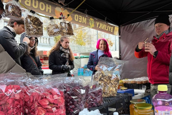 Prague: Farmers Market and Brunch Class with Celebrity Chef