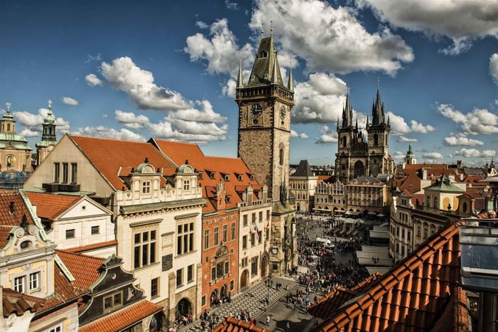 Prague: Old Town Hall Tower + Old Town & Jewish Quarter Tour