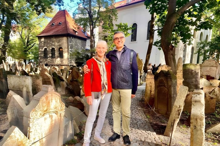 Private Tour inside the Jewish Cemetery & Synagogues