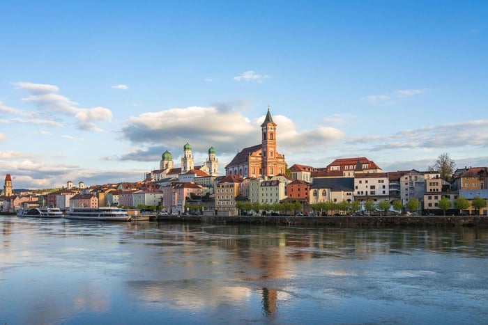 Private transfer to Passau or Passau to Prague
