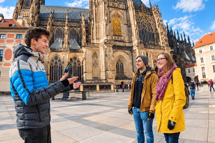 Private Walking tour: From Charles Bridge to Prague Castle