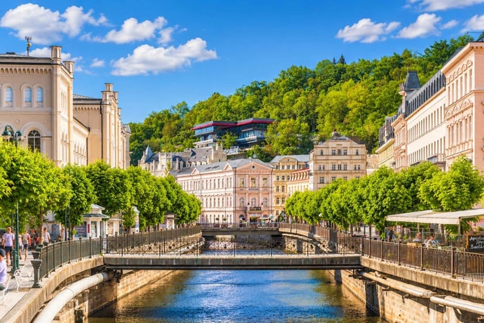 Praga: Excursión a Karlovy Vary por libre en autobús