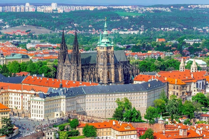 Skip-the-Line Private Tour of Prague Castle & Hidden Gems