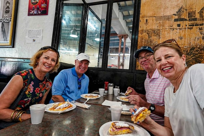 Old San Juan: Private Walking Tour with Breakfast