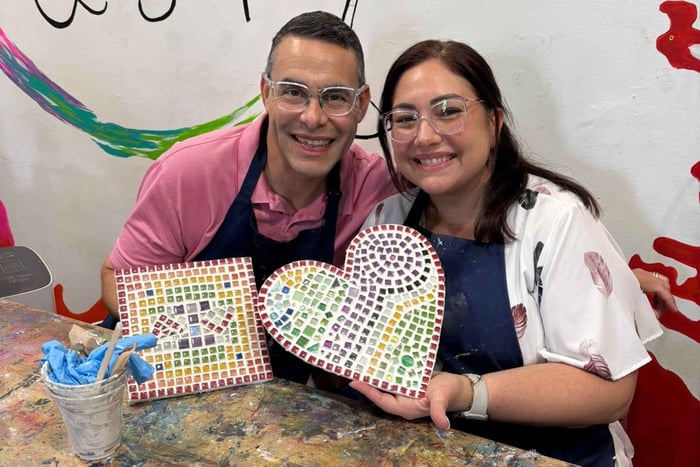 San Juan: Mosaic Crystal Art Workshop with Drink