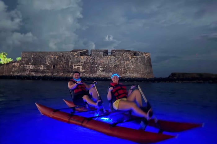 San Juan: Night Tour Chiliboats Waterbike in Condado Lagoon