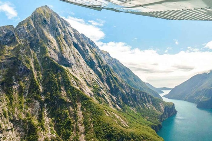 From Wanaka: Milford Sound & Glaciers Scenic Flyover