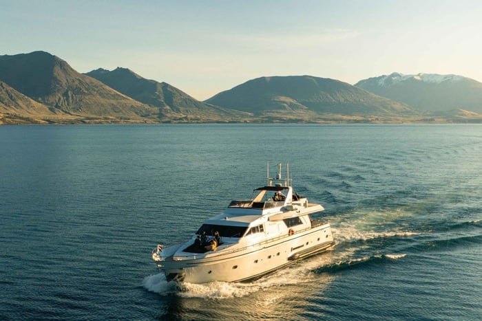 Lake Wakatipu Mulled Wine Cruise