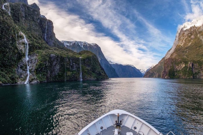 Te Anau a Queenstown, incluindo excursão a Milford Sound, cruzeiro e almoço