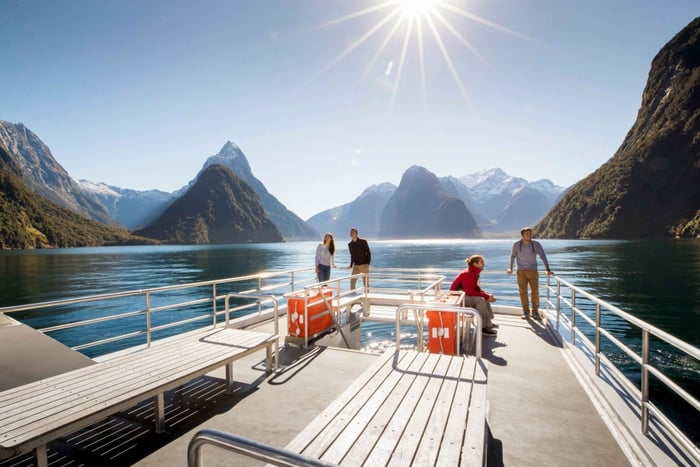 Milford Sound Coach, Cruise, Observatory & Lunch