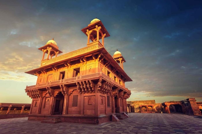 Da Agra a Jaipur con visita guidata a Fatehpur Sikri e Abhaneri