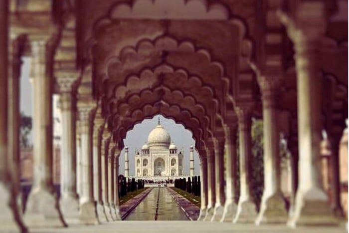 From Jaipur: Car Day Trip to Taj Mahal, Agra Fort & Baby Taj