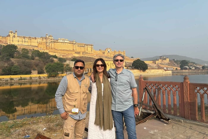 Jaipur: Full Day Sightseeing Tour by Private Car with Guide