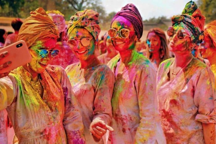 Jaipur: celebra el festival Holi con música folclórica y aperitivos