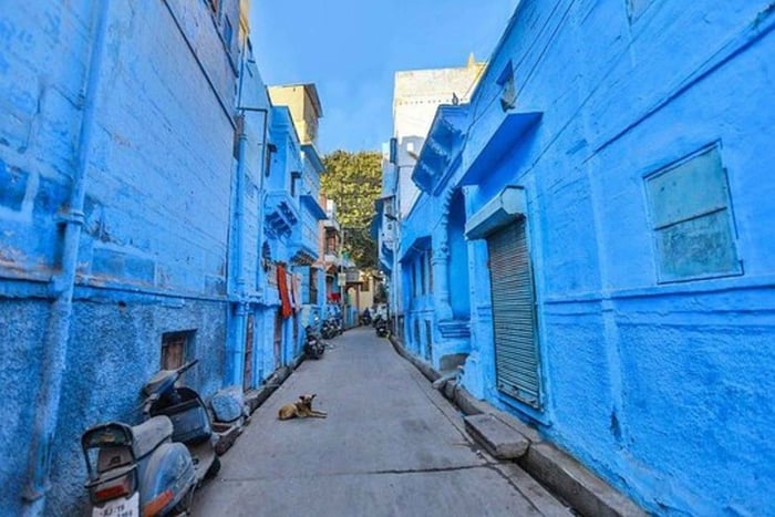Blue City Heritage Walking Tour With Pick Up & Drop Off