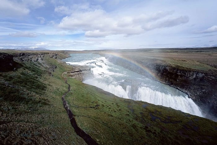Reykjavik: Golden Circle Super Jeep and Snowmobiling Tour