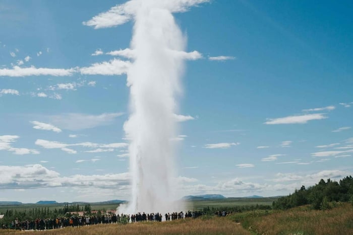 Reykjavik: Golden Circle tour: Geysir, Gullfoss, Thingvellir