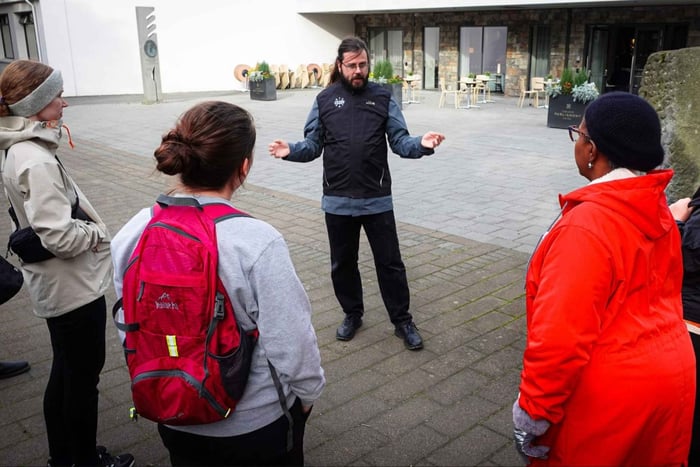 Reykjavik: Guided Folklore Walking Tour