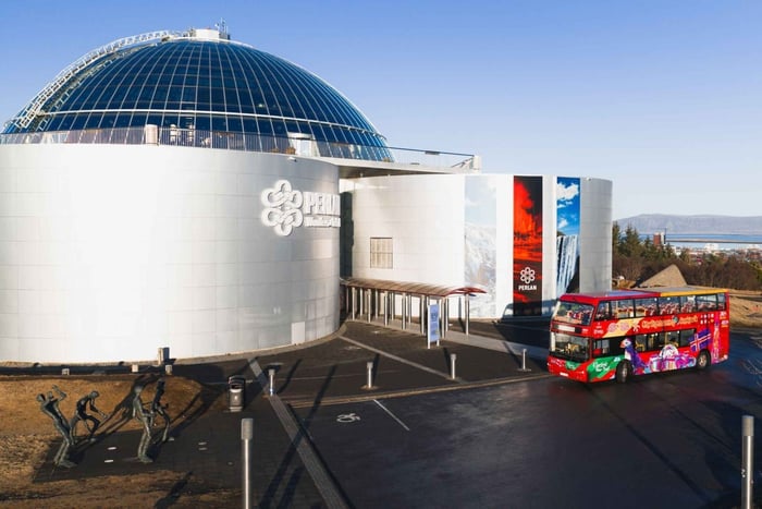 Reykjavík: bus hop-on hop-off e biglietto d'ingresso al Museo Perlan