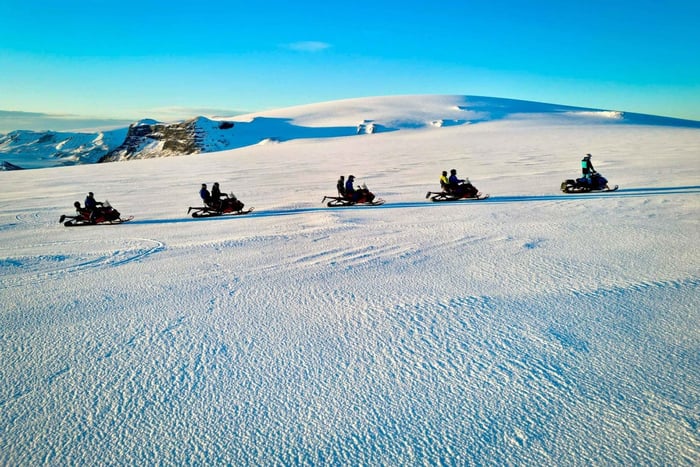 Reykjavik: Langjokull Glacier Snowmobiling Tour