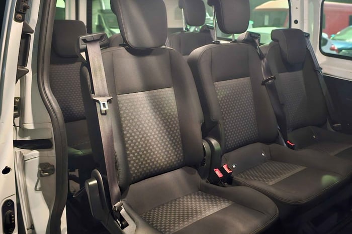 Reykjavik: Private Transfer to/from Keflavik Airport