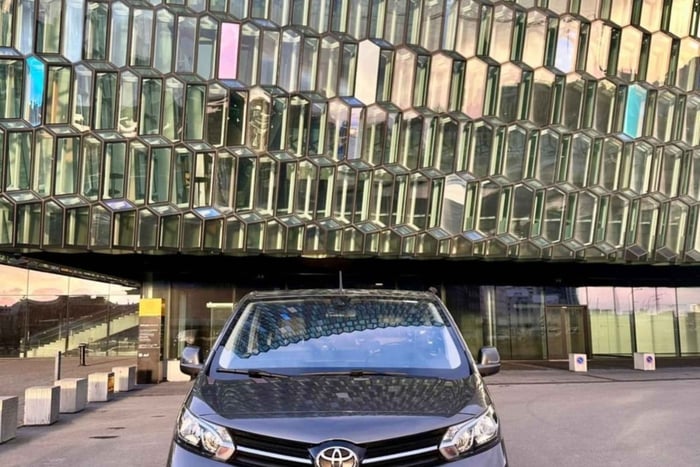 Skarfabakki cruise terminal To Keflavik Airport luxury trans