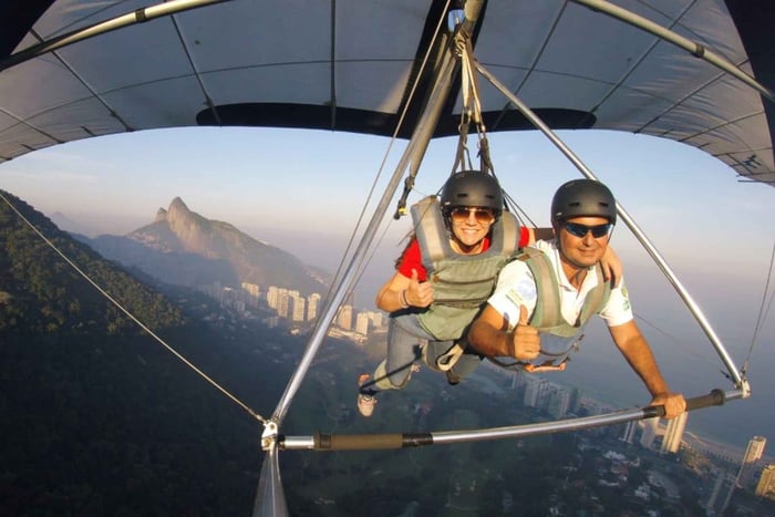 Hanggliding- eller paraglidingflyvninger