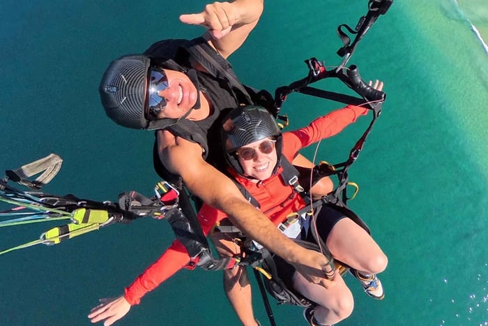 Tandemflyging med paraglider over Rio