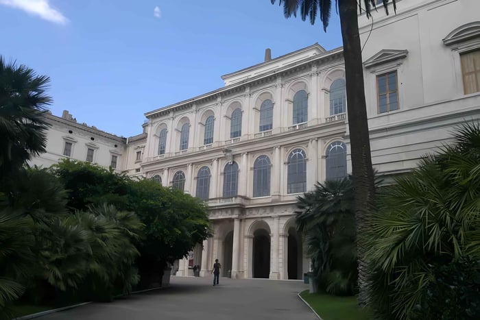 Barberini Palace Tour & Trevi Fountain Reserved Access