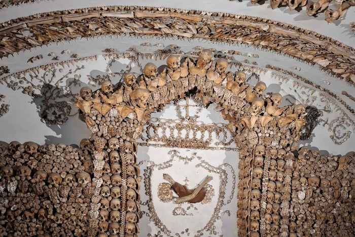 Rzym: Bone Crypts Express - Wycieczka w języku ANGIELSKIM z biletami