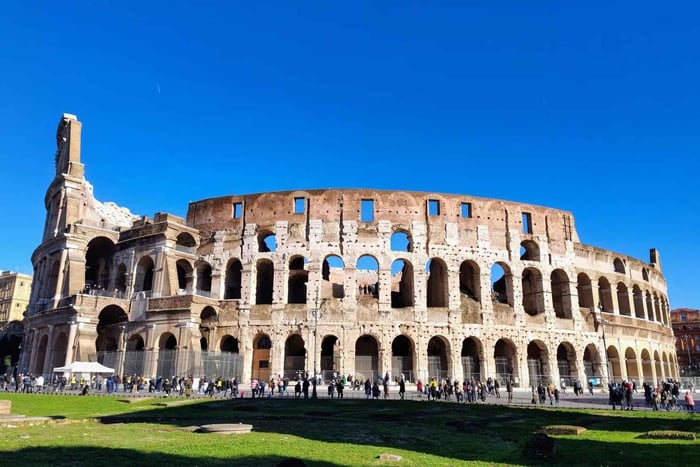 Colosseum Arena Tour, Roman Forum & Palatine Hill