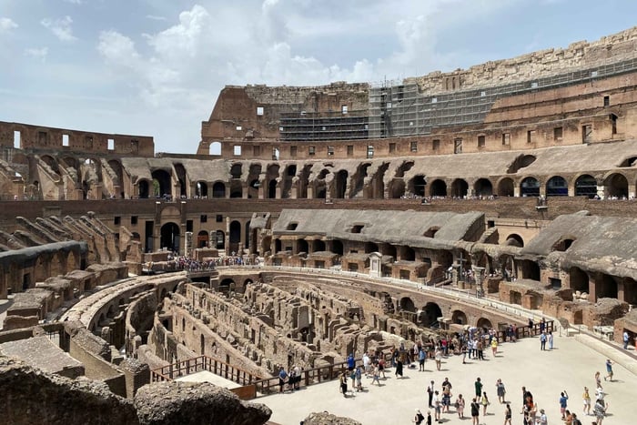 Rooma: Opastettu kierros Colosseumissa, pääsy vain areenakerrokseen