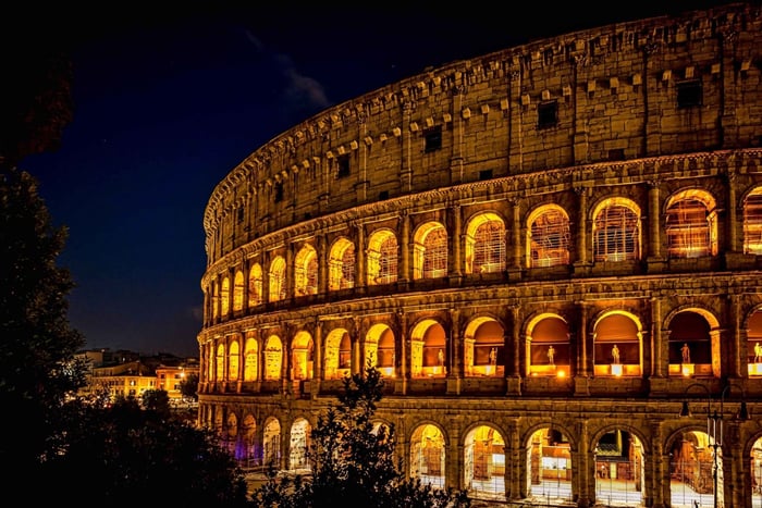 Roma: cena en la azotea con vistas al Coliseo y traslado privado