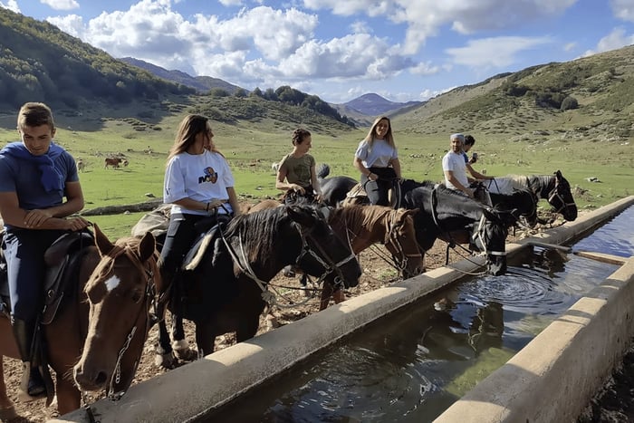 From Rome - Cowboy Daily Adventure in Mountains